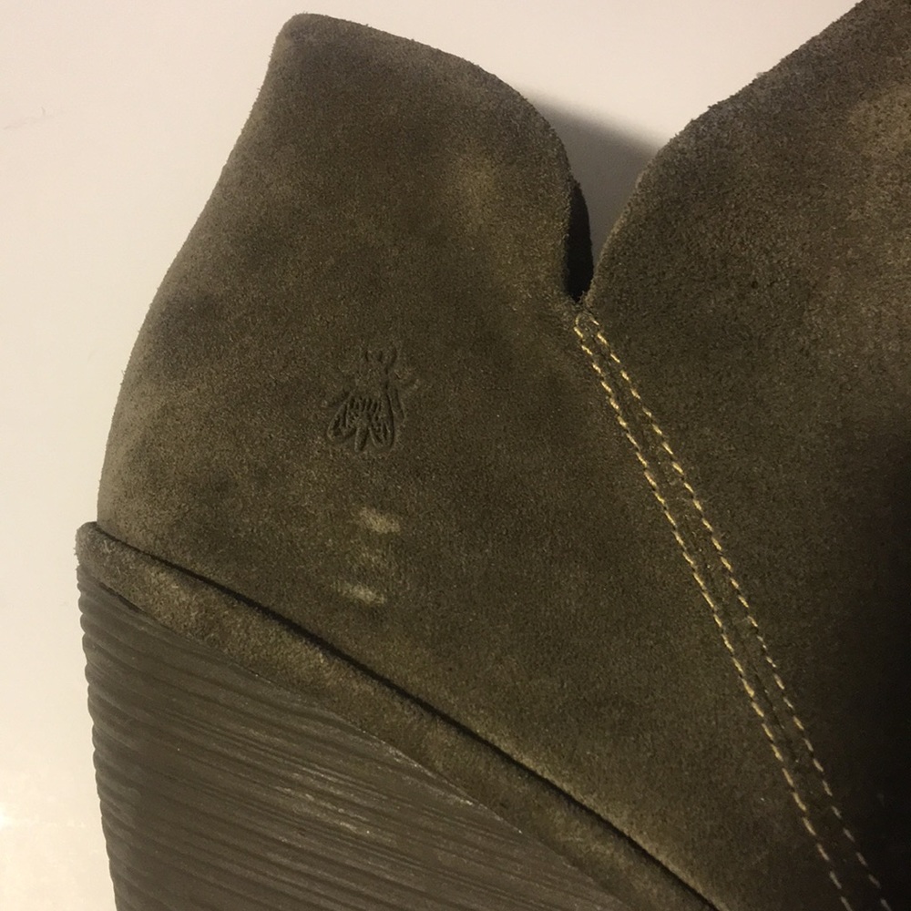 FLY LONDON NILO WEDGE BOOTIE-SAGE GREEN - Picture 2 of 8